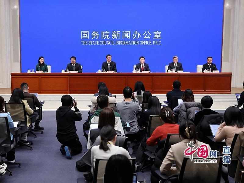 固废治理之困:为何逾40亿吨工业废物仍是“烫手山芋”? 新闻 固废治理之困:为何逾40亿吨工业废物仍是“烫手山芋”? 新闻